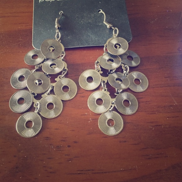 Dangle earrings