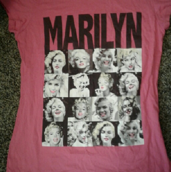 Sz Large Marilyn Monroe t-shirt