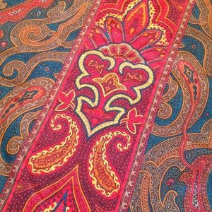 Ellen Tracy 100% Silk Scarf Worn once!