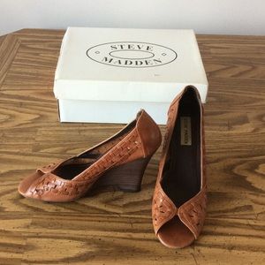 Steve Madden peeptoe wedges! Price firm!