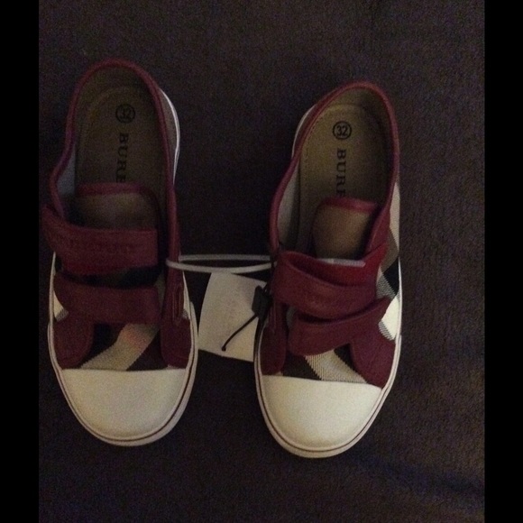 Children's Burberry sneakers