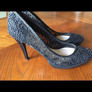 size 8.5 Nine West black lace high heels