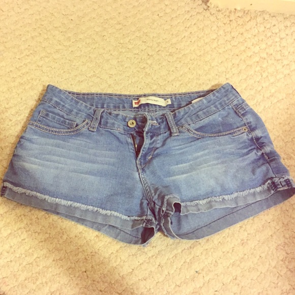 Levi's size 9 denim shorts
