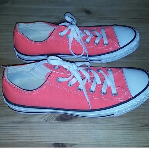 Neon orange converse men's 7/ women 9