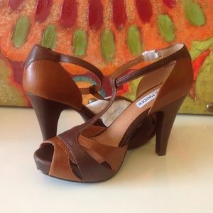 Steve Madden Multi-tonal Retro Inspired Sandal