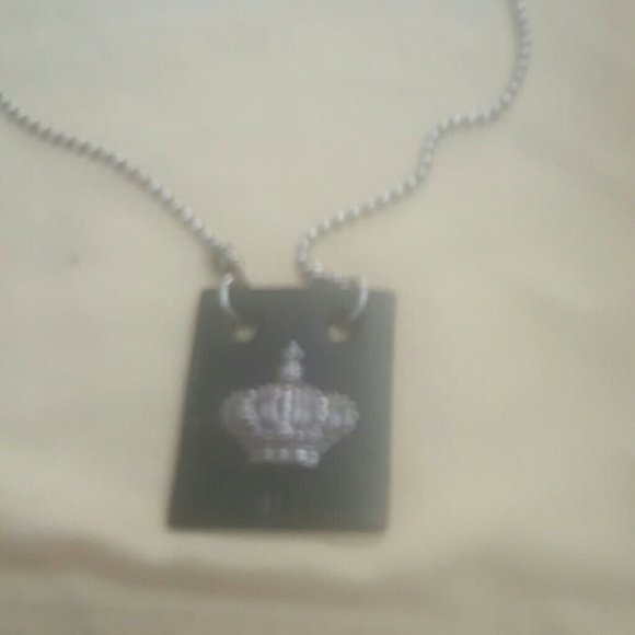 Crown necklace