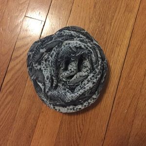snake skin pattern scarf