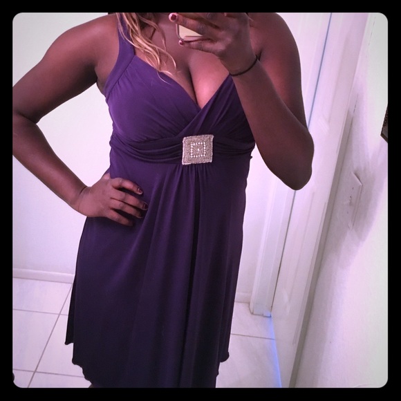 πHPπPretty Knee-Length Purple Dress - Picture 3 of 4