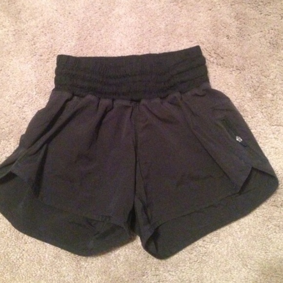 Black Lululemon Tracker shorts