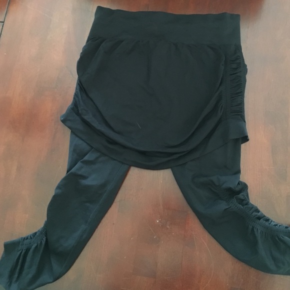 Athleta yoga pants