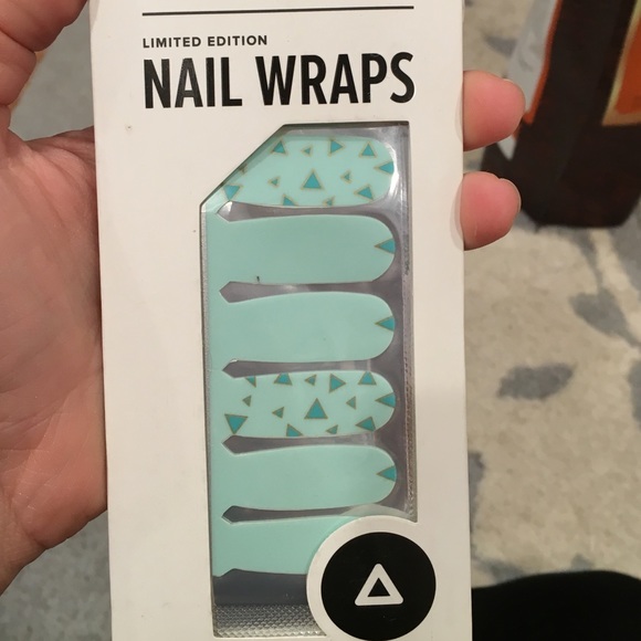 Nail Wraps - Picture 2 of 3