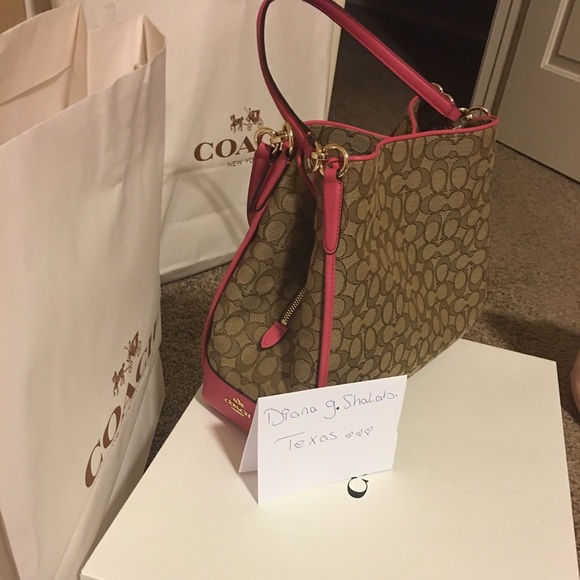 Coach Handbags - Coach puers brand new free shipping this hour ❤️