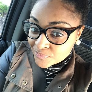 Meet your Posher, Melissa