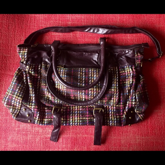 Large houndstooth inspired crossbody bag