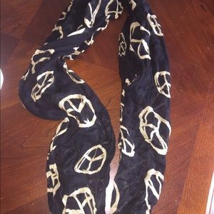Peace sign scarf
