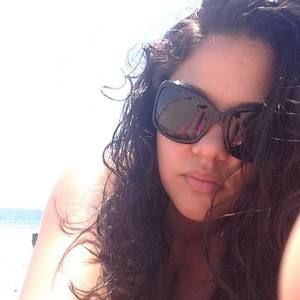 Meet your Posher, Desiree