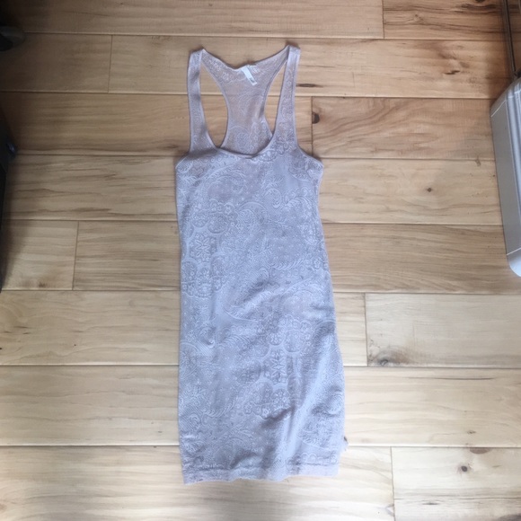 Nude lace tank - Picture 1 of 3