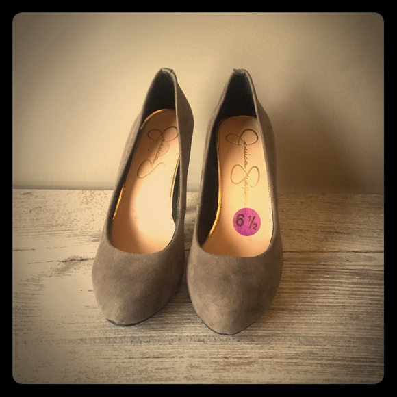 Jessica Simpson Gray Suede Pumps- ON HOLD