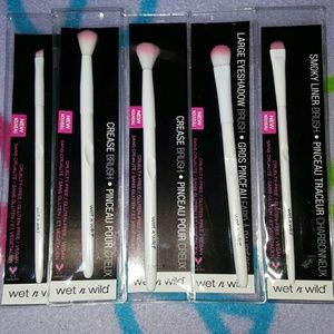 Wet n wild brushes