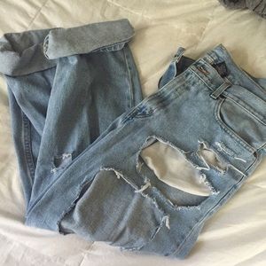 BOYFRIEND JEANS