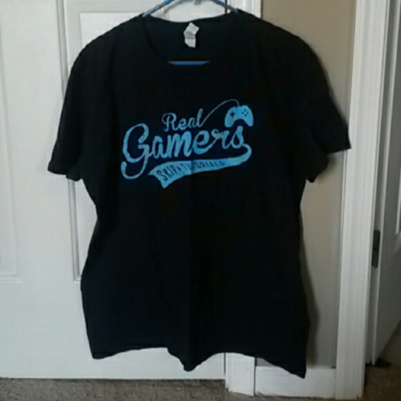 "Real Gamers Skip Tutorials" Mens T-shirt