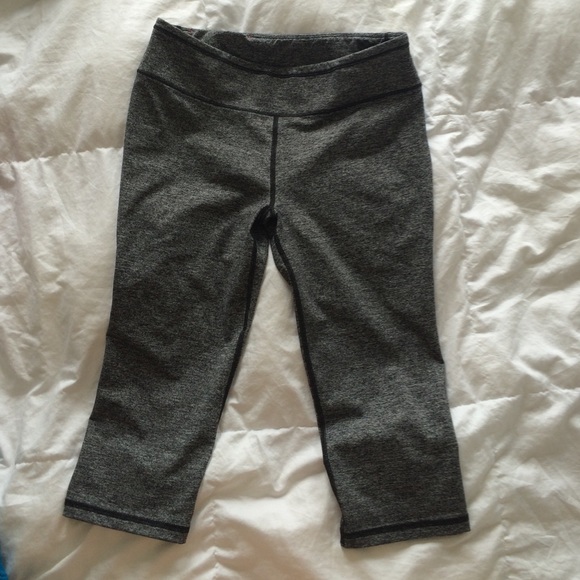 Victoria's Secret cropped leggings, marl grey