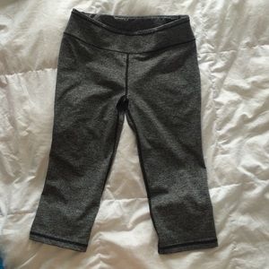 Victoria's Secret cropped leggings, marl grey