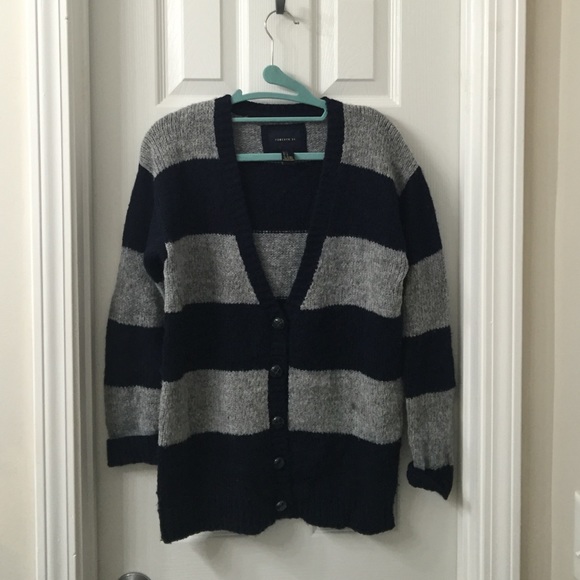 Thick V-neck sweater from Forever21