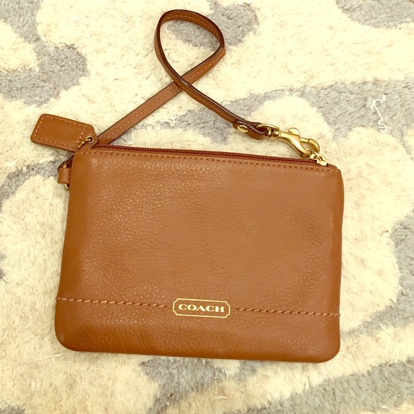 *AUTHENTIC* Coach wristlet