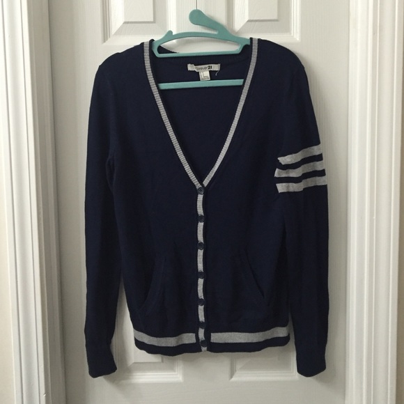 Navy blue v-neck sweater from Forever21