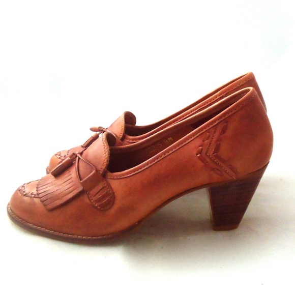 SOLD Vintage Wood Heels Cognac Leather Shoes 8 - Picture 2 of 4
