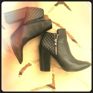 Just Fab Tonlie booties