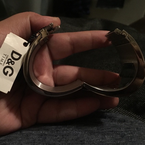 Never worn Dolce & Gabbana claw watch?