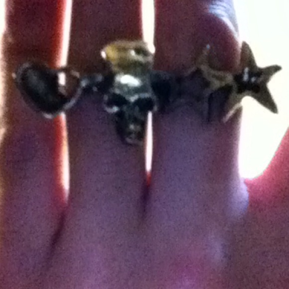 Skull punk double ring