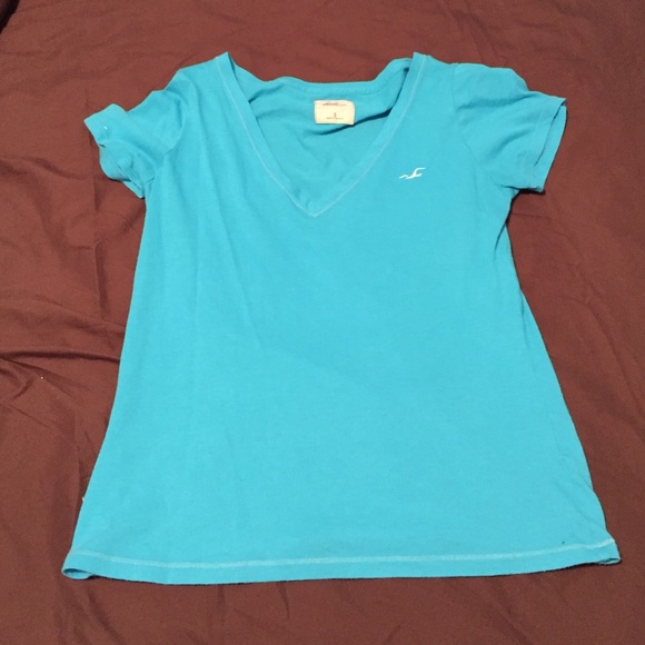 Hollister tee