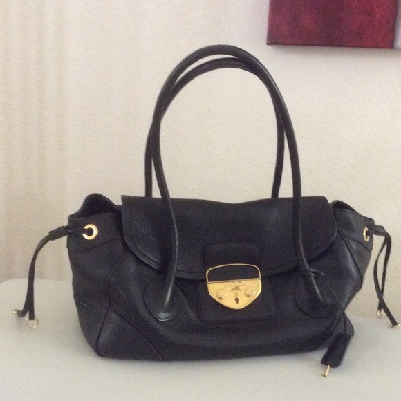 💕MAKE AN OFFER💕 VINTAGE PRADA HANDBAG