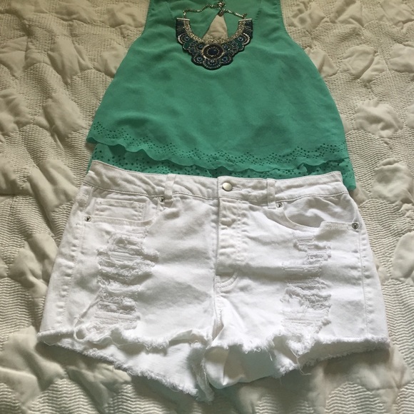Sz 29 Forever 21 Distressed White Cut Off Shorts
