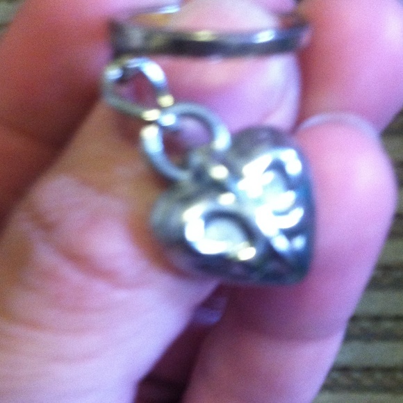 First knuckle ring - Picture 2 of 2