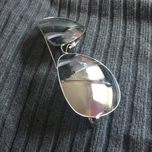 Silver Aviator Style Sunglasses