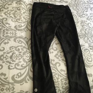 LuLulemon Black Camo Capri Leggings