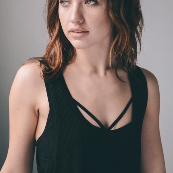 Strappy Bralette - Picture 2 of 4