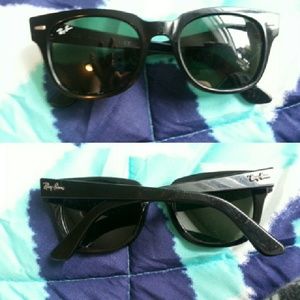 Black ray bans