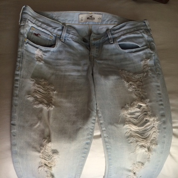 Hollister boyfriend distressed cropped jeans