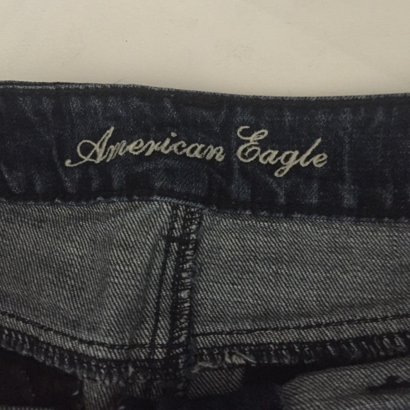 00 pair of denim American Eagle shorts - Picture 2 of 4