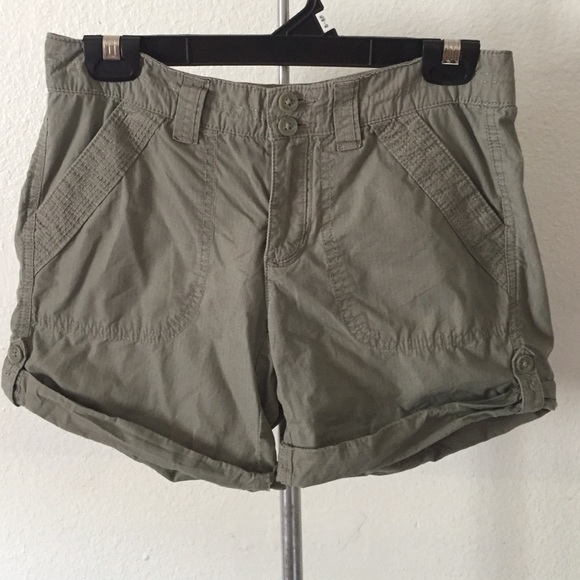 TOMMY HILFIGER-Olive green cargo shorts