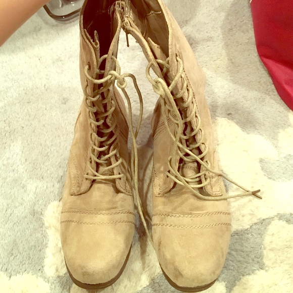 Moto boots