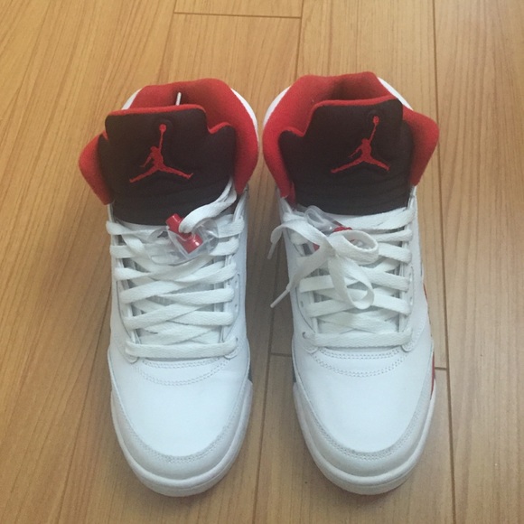 Fire red-black air Jordan 5 Retro size 7Y