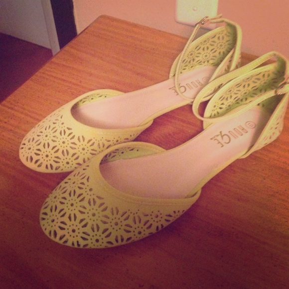 Lime green flats NWT