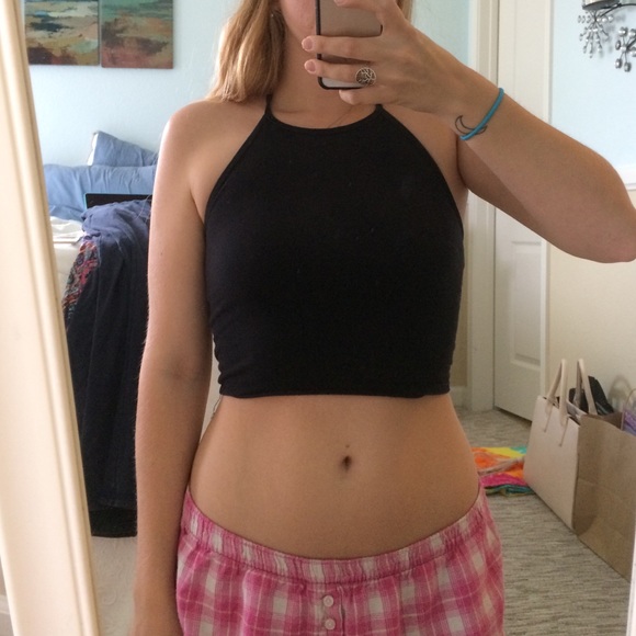 SALE‼️ Black halter crop top