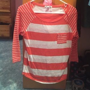 3 quarter sleeve Aeropostale shirt